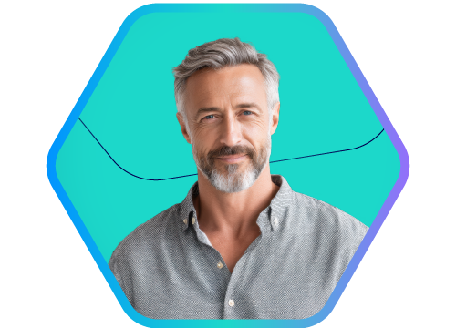homem sorrindo com smartphone na mo. fundo azul marinho com logomarca do Banrisul