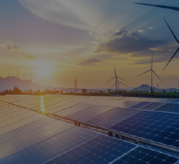 imagem de painis solares com catavento de energia elica